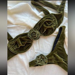 Brand new gorgeous bathing suit size s